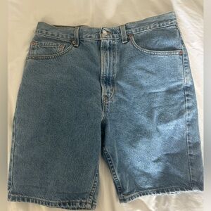 Cute vintage Levi’s shorts!!